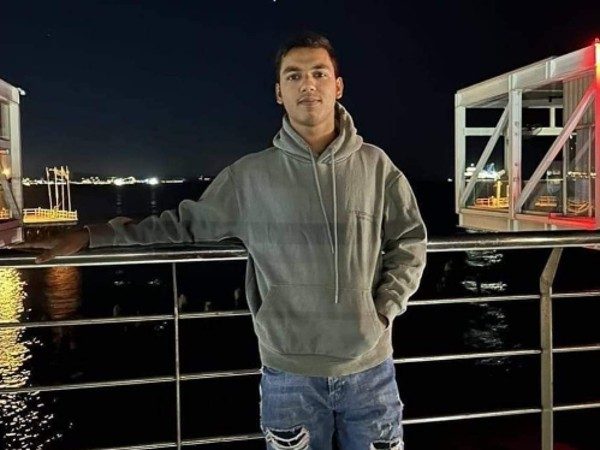 Κύπρος: Πορεία στην μνήμη 19χρονου που έπεσε από τον 5ο όροφο κατά τη διάρκεια αστυνομικού ελέγχου