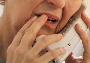 Αίγιο: Ηλικιωμένη έπεσε θύμα απατεώνων που κατάφεραν να της αποσπάσουν 24.000 ευρώ