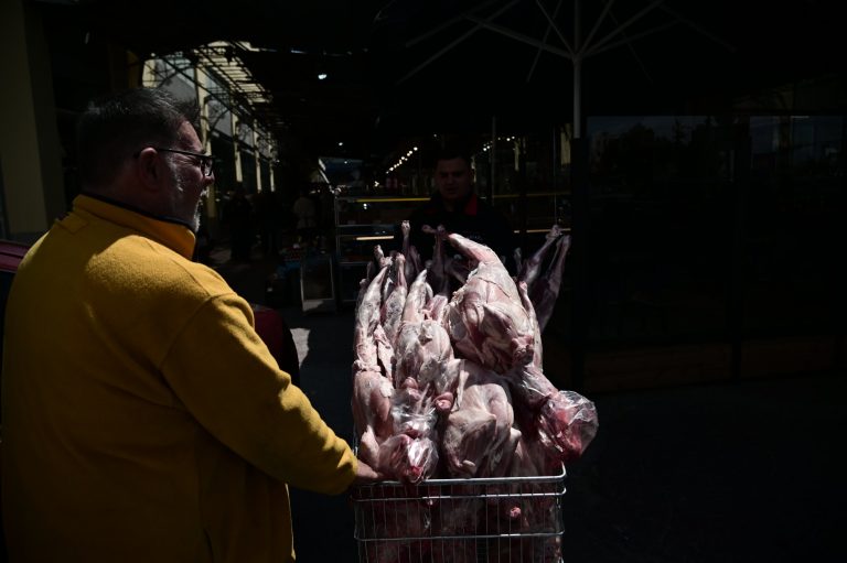 To «ενδιαφέρον στοιχείο» με το φετινό Πάσχα και πώς θα επηρεαστούν οι τιμές των κρεάτων