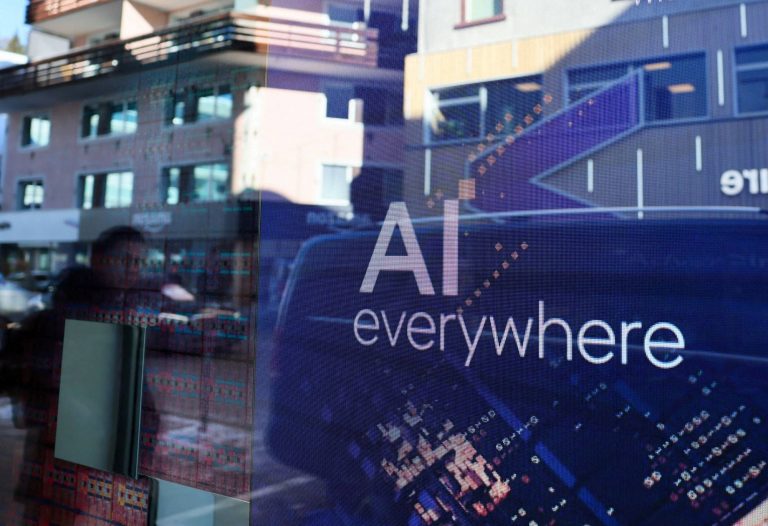 ΝΥΤ: Εκπαιδεύοντας το GPT-4 με ένα εκατομμύριο ώρες βίντεο στο YouTube