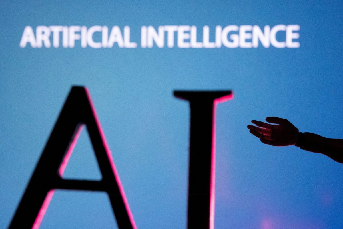 Η Microsoft ξεκινά ολοκληρωτικό πόλεμο ταλέντων AI με την Google