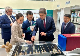 Αυγενάκης: Συνεργασία Ελλάδας – Κίνας σε έρευνα και εκπαίδευση στον αγροδιατροφικό τομέα