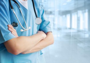 «Μεγάλος ασθενής» το σύστημα υγείας στην Ελλάδα – Κατά της ιδιωτικοποίησης των νοσοκομείων γιατροί και πολίτες