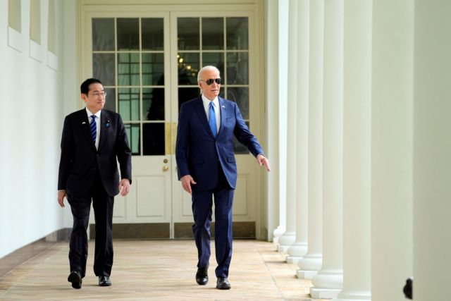 Τζούλιαν Ασάνζ: Ο Μπάιντεν δηλώνει ότι «εξετάζει» το αίτημα της Αυστραλίας να μπει η δίωξη στο αρχείο