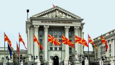 Σε εξέλιξη οι προεδρικές εκλογές στη Βόρεια Μακεδονία – Επτά κόμματα, δύο φαβορί