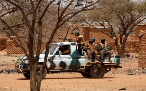 Μπουρκίνα Φάσο: Ο στρατός σφαγίασε τουλάχιστον 223 αμάχους, ανάμεσά τους δεκάδες παιδιά, λέει η HRW