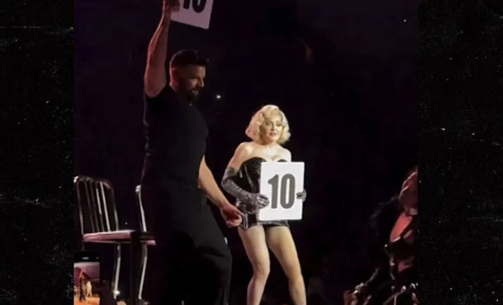 Ο Ρίκι Μάρτιν είχε στύση, επί σκηνής, στο σόου της Μαντόνα