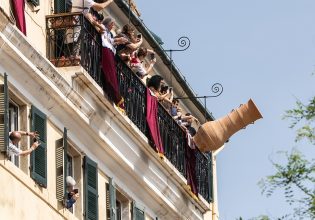 Πάσχα: Ποιους προορισμούς θα επιλέξουν οι Έλληνες – Αυξημένη κατά 20% καταγράφεται η τουριστική κίνηση