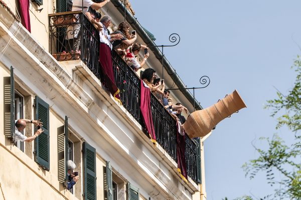 Πάσχα: Ποιους προορισμούς θα επιλέξουν οι Έλληνες – Αυξημένη κατά 20% καταγράφεται η τουριστική κίνηση