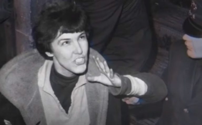 Η Βαλερί Σολάνας ήταν κάτι περισσότερο από τη γυναίκα που πυροβόλησε τον Άντι Γουόρχολ