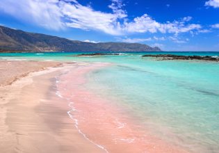 «Αυτός είναι ο παράδεισος των ελληνικών νησιών», σύμφωνα με το Condé Nast Traveller