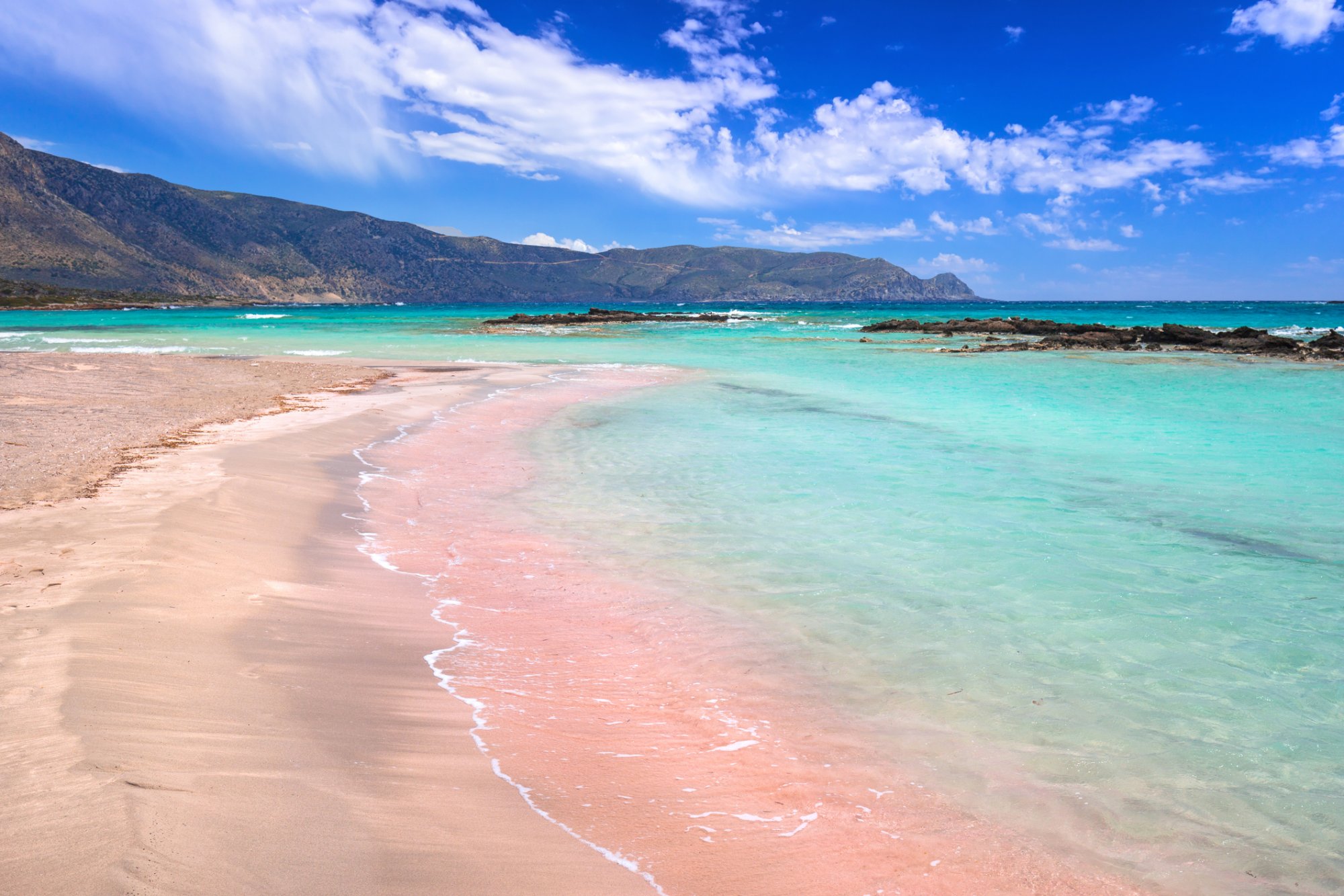 «Αυτός είναι ο παράδεισος των ελληνικών νησιών», σύμφωνα με το Condé Nast Traveller