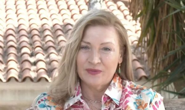 Ελένη Κρίτα: «Με έλεγαν ‘Δρακουμέλ’ λόγω του ‘Παρά Πέντε’» – Ποιο ήταν το αρχικό καστ