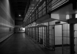 Θεσσαλονίκη: Ο υπερπληθυσμός στις φυλακές φέρνει καταδίκες για παραβίαση της Σύμβασης Δικαιωμάτων του Ανθρώπου