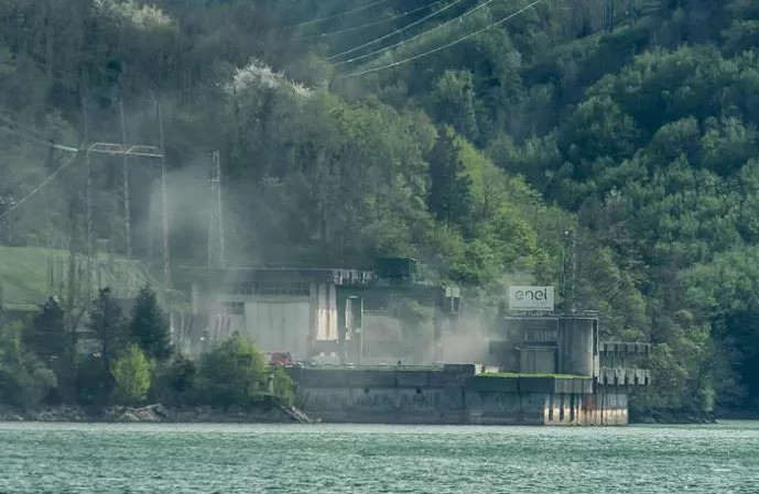 Ιταλία: Έκρηξη σε κέντρο παραγωγής υδροηλεκτρικής ενέργειας - 4 σοβαρά τραυματίες, 6 αγνοούμενοι
