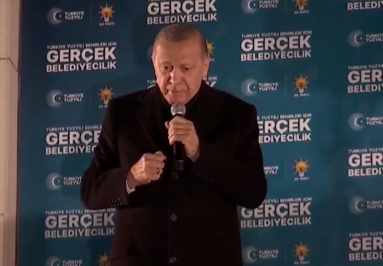 Ερντογάν μετά την ήττα του AKP – «Το έθνος μας προειδοποίησε, θα σταθούμε όρθιοι»