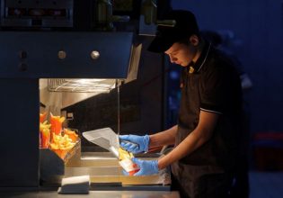 Morgan Stanley: Η μειωμένη όρεξη των καταναλωτών φέρνει… δίαιτα στα κέρδη των εταιρειών τροφίμων