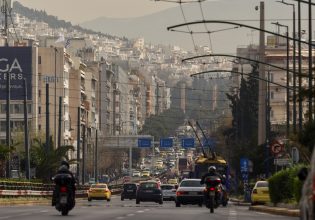 Καιρός: Κορυφώνεται η μεταφορά αφρικανικής σκόνης σήμερα – Πού θα σημειωθούν λασποβροχές