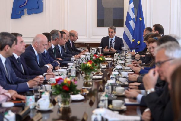 Υπουργικό συμβούλιο: Συνεδριάζει τη Δευτέρα υπό τον Μητσοτάκη – Τι θα συζητηθεί