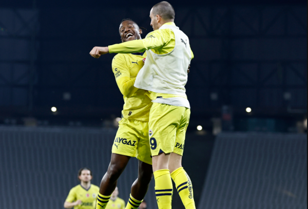 Δύσκολη νίκη για την Φενερμπαχτσέ πριν τη ρεβάνς με τον Ολυμπιακό (2-1)