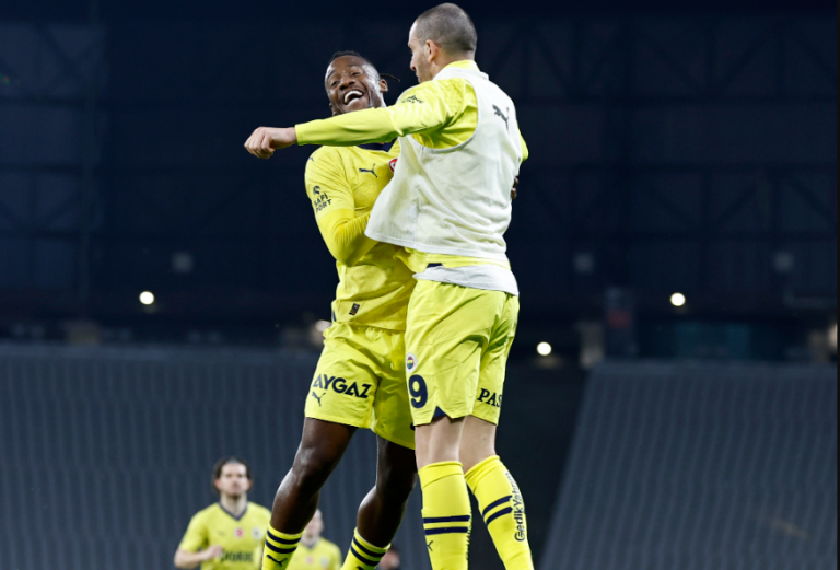 Δύσκολη νίκη για την Φενερμπαχτσέ πριν τη ρεβάνς με τον Ολυμπιακό (2-1)