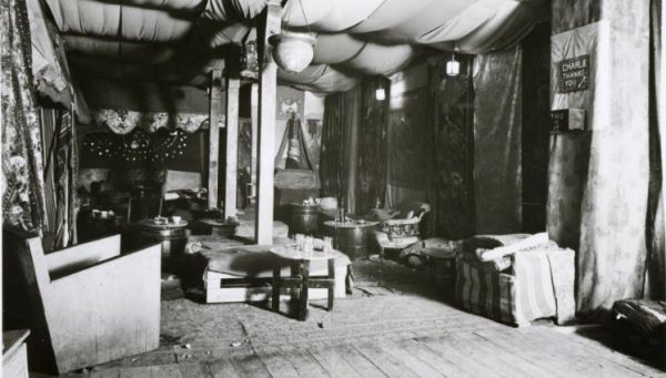 Μέσα στο πρώτο φιλικό προς τους ομοφυλόφιλους Members Club του Λονδίνου τη δεκαετία του 1930