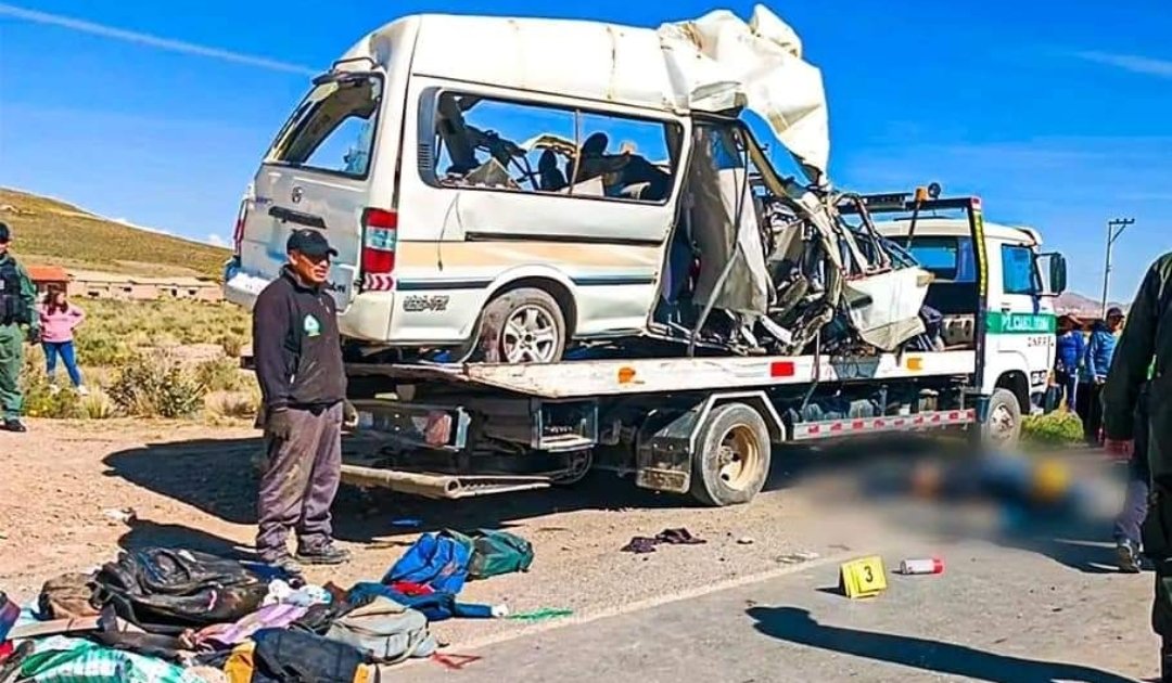 Βολιβία: Τουλάχιστον 14 νεκροί εξαιτίας σύγκρουσης λεωφορείου με φορτηγό
