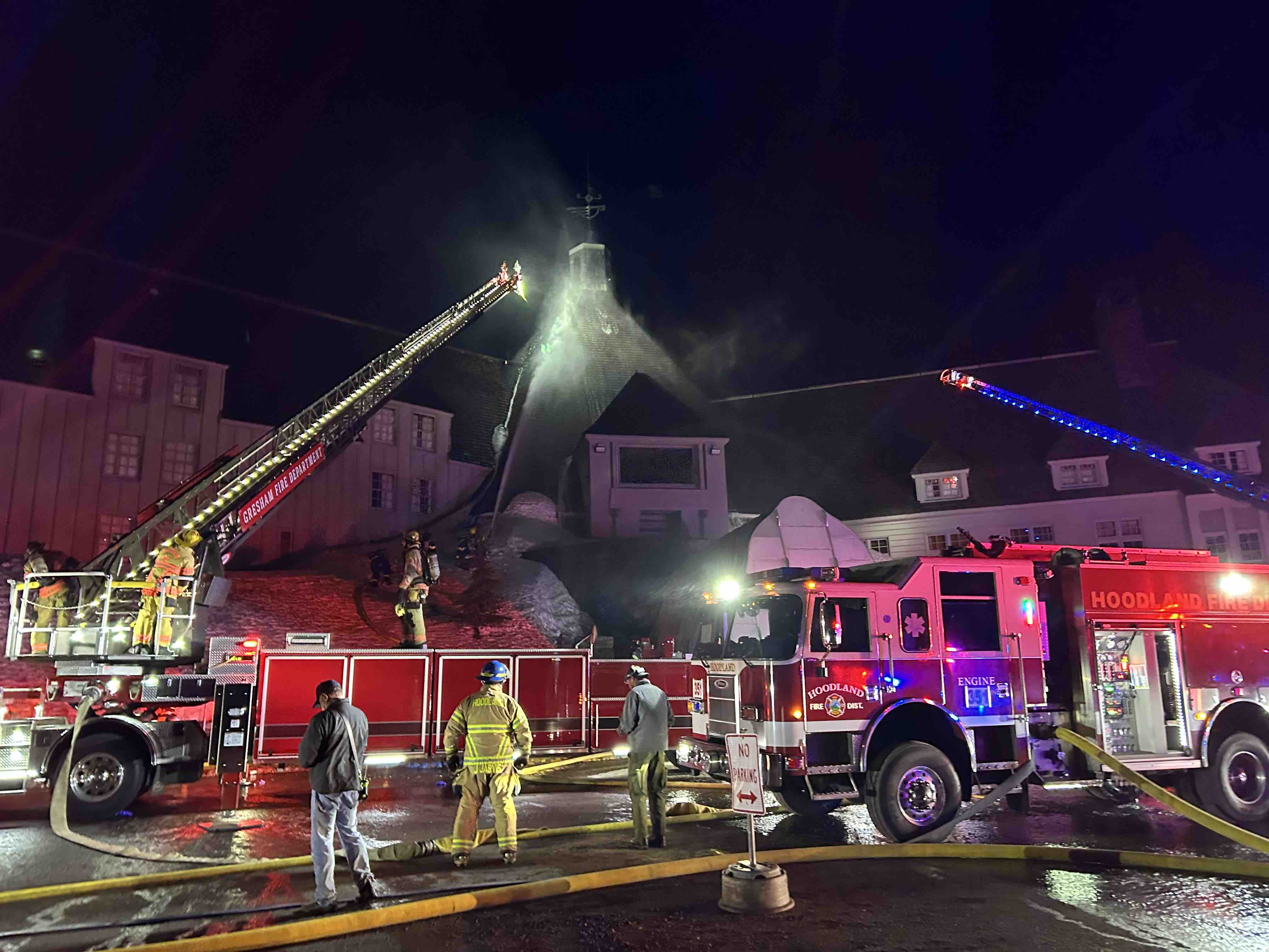 ΗΠΑ: Στις φλόγες το εμβληματικό ξενοδοχείο της «Λάμψης» του Κιούμπρικ