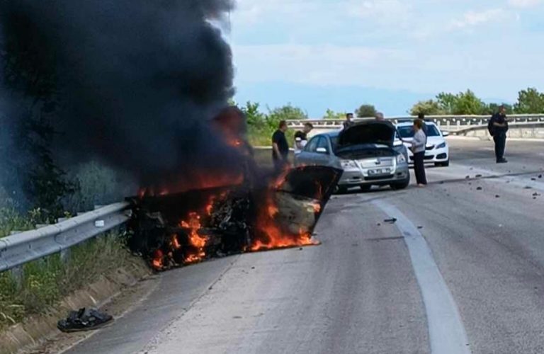 Καβάλα: Φωτιά σε όχημα στην Εγνατία οδό μετά από τροχαίο