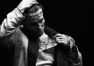 Η συγκλονιστική μεταμόρφωση του Κρίστιαν Μπέιλ σε Φράνκενσταϊν