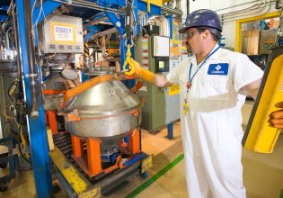 Kέντρα δεδομένων: Πώς μπορούν να δώσουν ώθηση στην πυρηνική ενέργεια