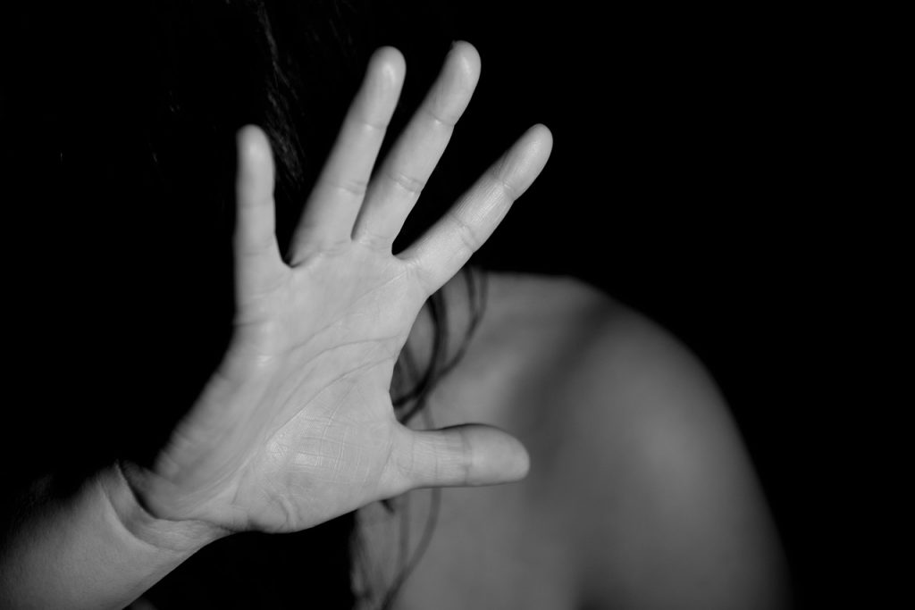 Πάτρα: Τηλεφώνημα για περιστατικό ενδοοικογενειακής βίας – «Απείλησε ότι θα σφάξει την κόρη µου»