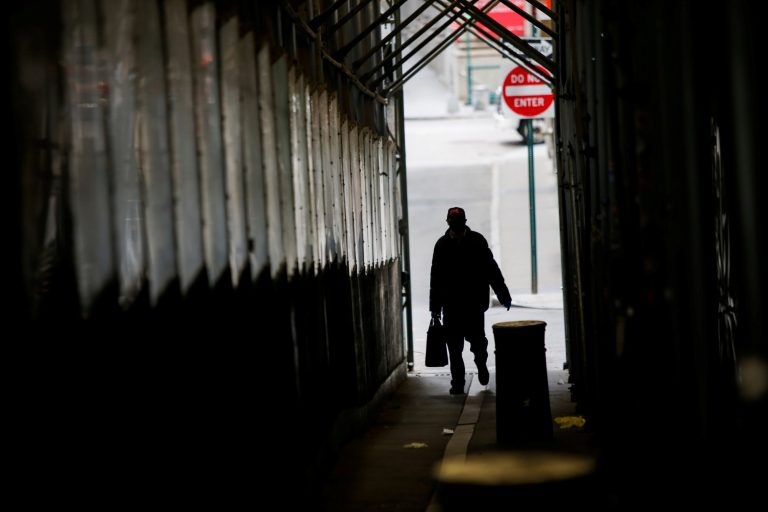 Oxfam: Αυξάνονται οι εισοδηματικές ανισότητες στις χώρες που δανείζει το ΔΝΤ