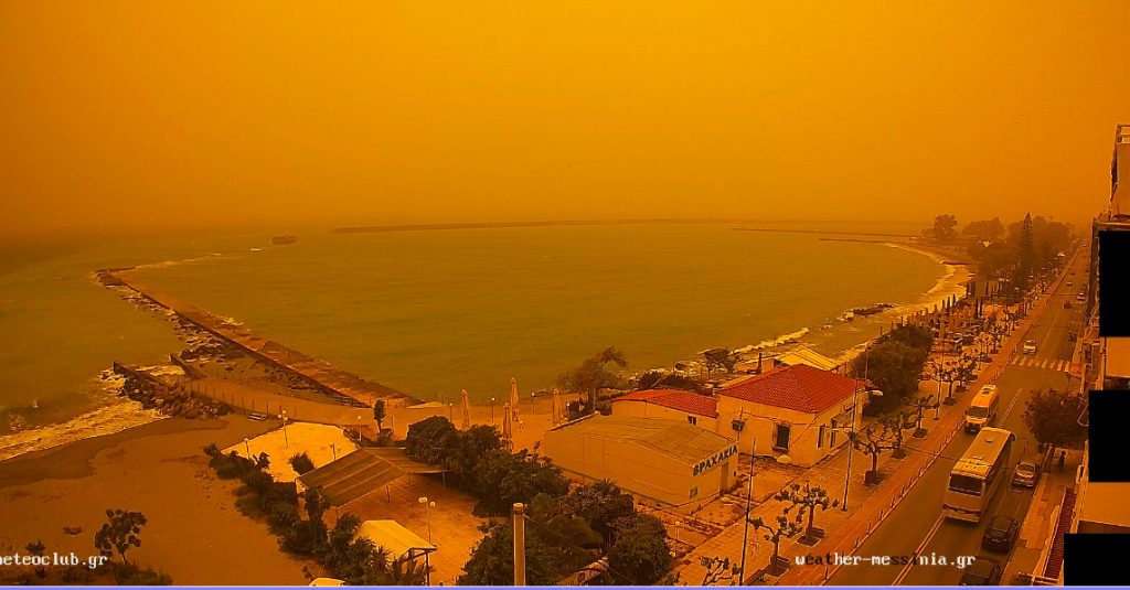 Καλαμάτα όπως Κάιρο – Η αφρικανική σκόνη «έπνιξε» την πρωτεύουσα της Μεσσηνίας