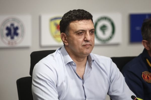 Βασίλης Κικίλιας: Στην Κρήτη για την αντισεισμική άσκηση «Μίνωας» – Πότε θα ηχήσει το 112