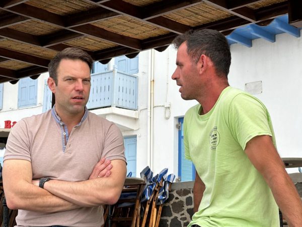 Κασσελάκης: Οφείλουμε να σταθούμε στο πλάι όσων ύψωσαν ανάστημα