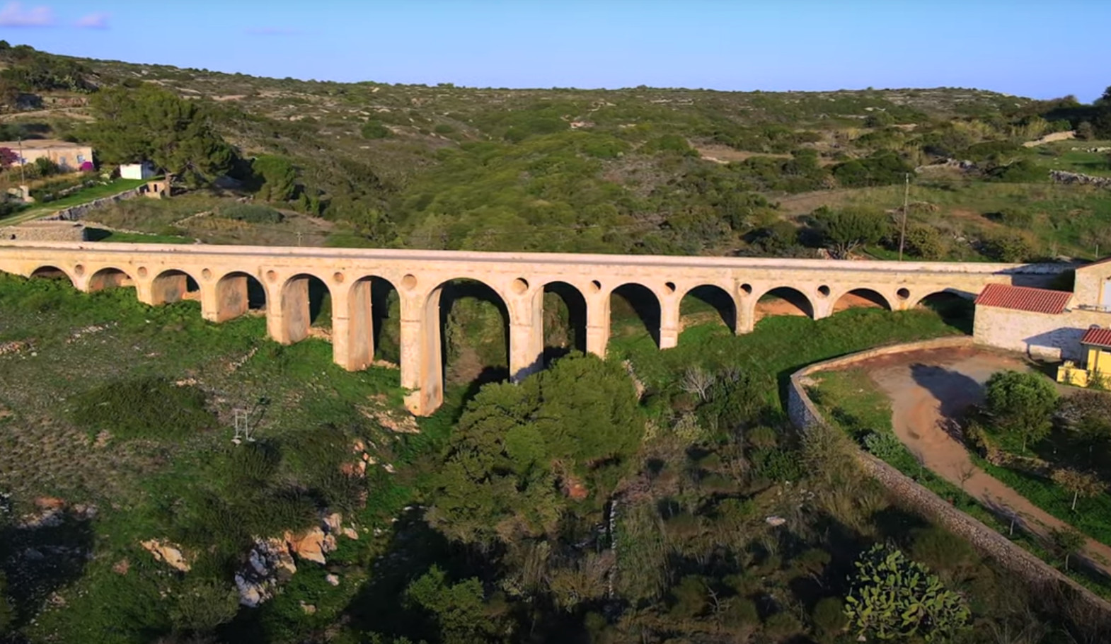 Κύθηρα: Το μεγαλύτερο πέτρινο γεφύρι που χτίστηκε στην Ελλάδα - Ο μύθος πίσω από την κατασκευή του