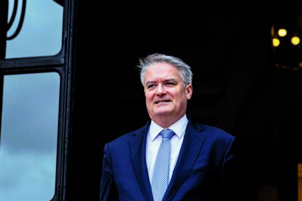 «Η ελληνική οικονομία αντέχει»