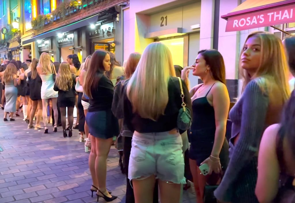 Γιατί οι νεαρές Λονδρέζες δεν μπορούν να βρουν τον άνδρα της ζωής τους;