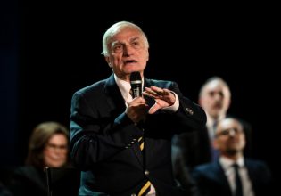 Βγήκε από την εντατική ο Μανώλης Μαυρομμάτης