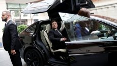 Ινκόγκνιτο ο Έλον Μασκ στο Πεκίνο για χάρη της Tesla – Τι θα δει στην Κίνα
