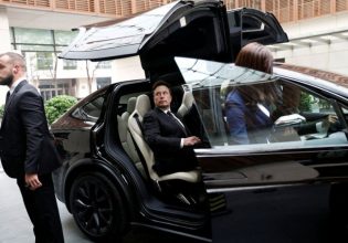 Ινκόγκνιτο ο Έλον Μασκ στο Πεκίνο για χάρη της Tesla – Τι θα δει στην Κίνα