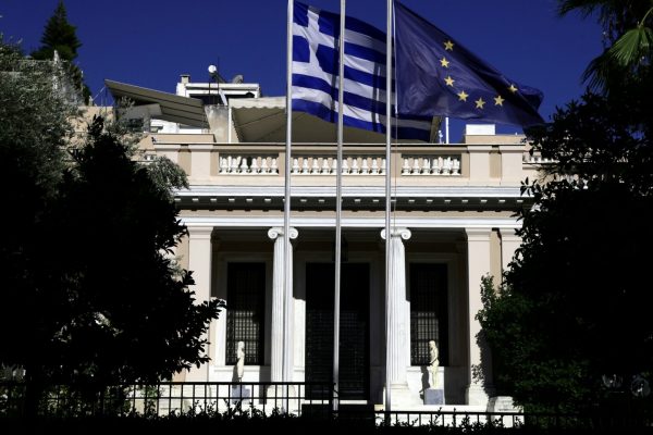 Ένα εξοπλιστικό πρόγραμμα και ενημέρωση για τα ελληνοτουρκικά στην ατζέντα του ΚΥΣΕΑ
