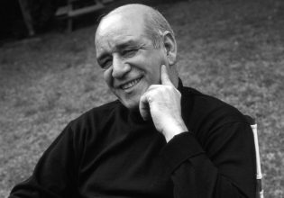 Δημήτρης Μητροπάνος: «Δεν ήθελα να γίνω τραγουδιστής, αλλά αρχιτέκτονας, αυτό ήταν το όνειρό μου»