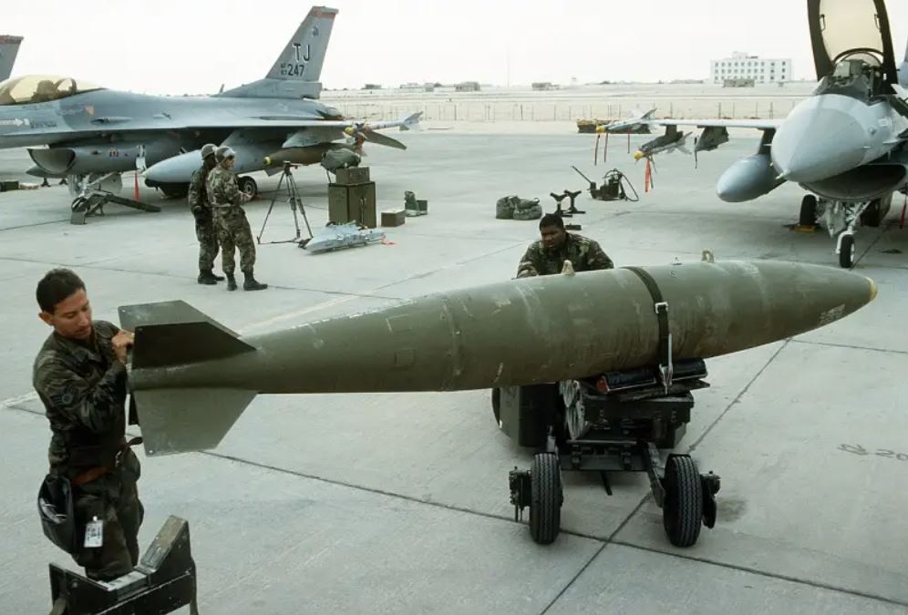 Οι ΗΠΑ δίνουν πάνω από 2.000 βόμβες στο Ισραήλ