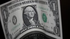 ΗΠΑ: Έσκυψε να πιάσει χαρτονόμισμα του ενός δολαρίου και παραλίγο να πεθάνει