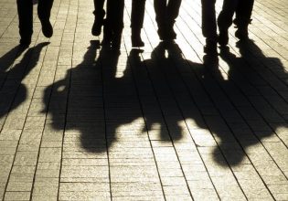 Nεανική βία και παραβατικότητα: 33 συλλήψεις ανήλικων σε ένα τριήμερο