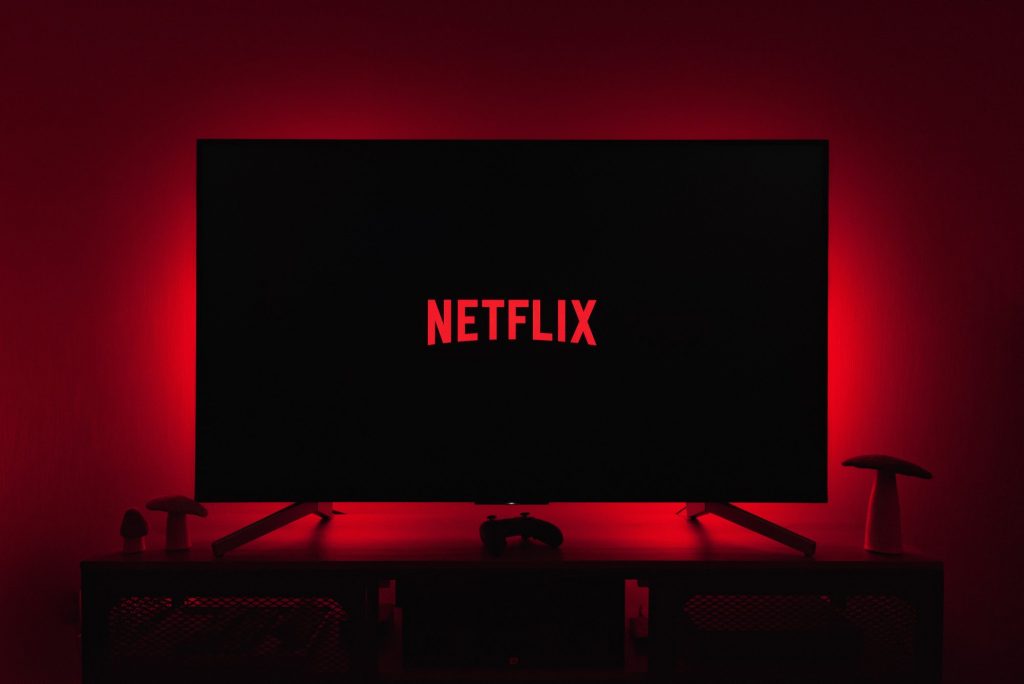 Νέα μεγάλη αύξηση των εσόδων βλέπει το Netflix – Η απόφαση που προκαλεί ανησυχία