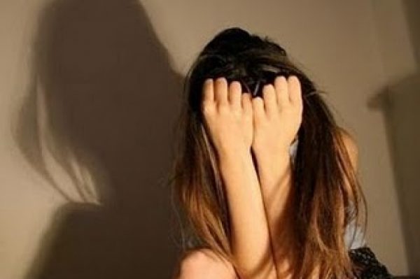 Θεσσαλονίκη: Στη φυλακή o 63χρονος που βίαζε την ανήλικη ανιψιά του και την έβγαζε γυμνές φωτογραφίες
