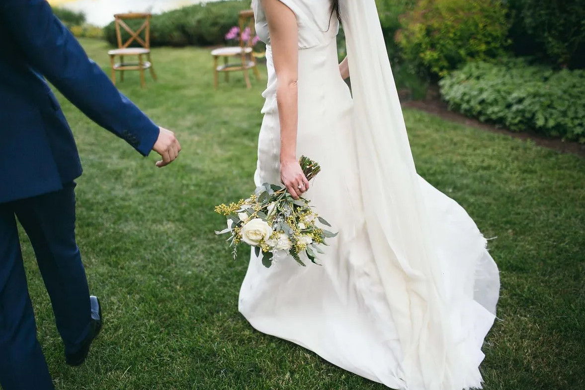 Γιατί οι νύφες φορούν λευκά; – Το βασιλικό νυφικό που άλλαξε για πάντα την ιστορία των γάμων